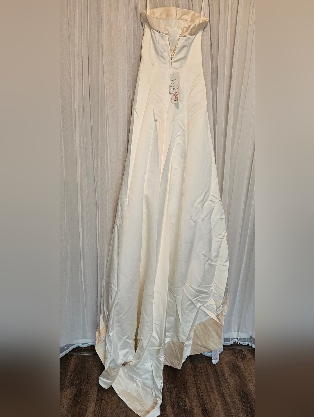 Davinvi Strapless White Satin Evening Gown With Champaign Trim Size 6 - Picture 4 of 5